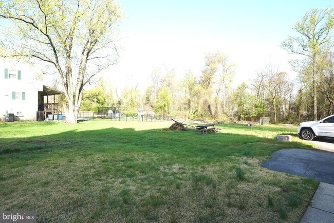 Building Photo - 1000 Edmondson Ave