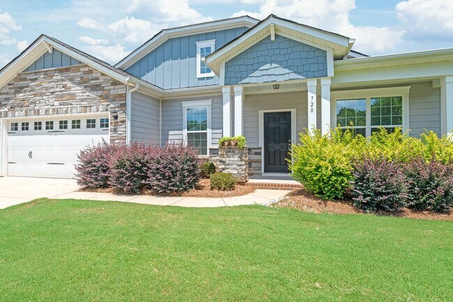 Building Photo - 3 Bedroom Home in Belmont!