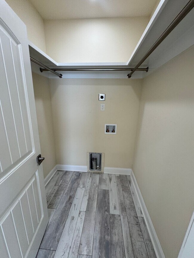 Building Photo - Be the first to live in this 3 bed/3.5 bath home across from Meharry Medical- great location with...