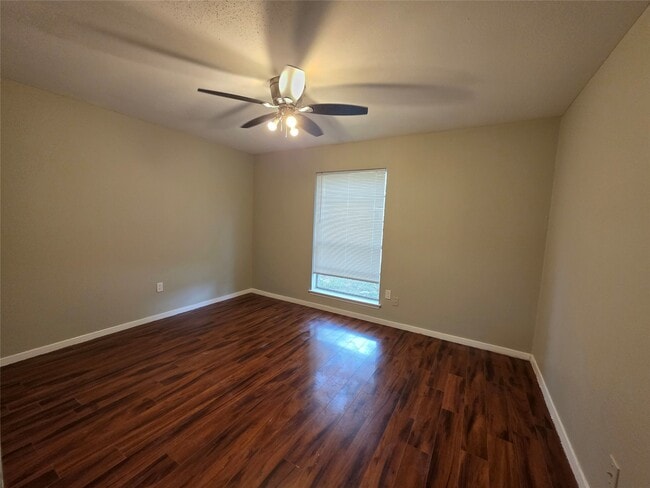 Building Photo - 12722 Shannon Hills Dr