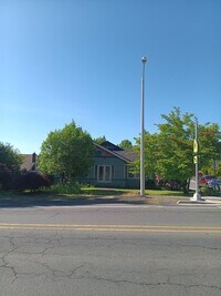 Building Photo - Available July 1st: Young Professional Mo...