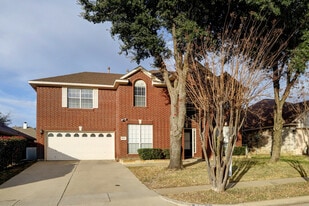 Building Photo - 3507 Tamarack Dr