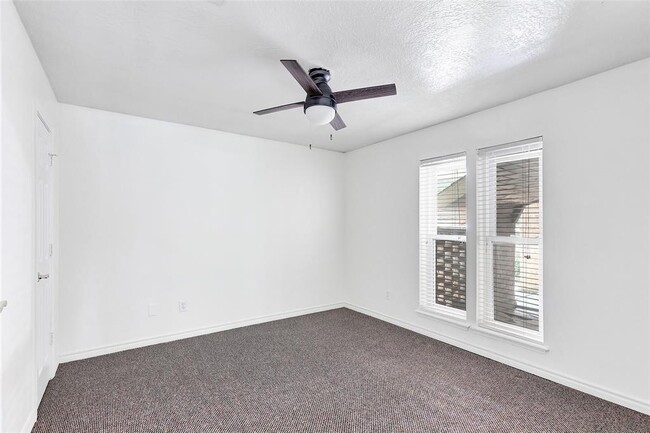Building Photo - 7703 Pine Cup Dr