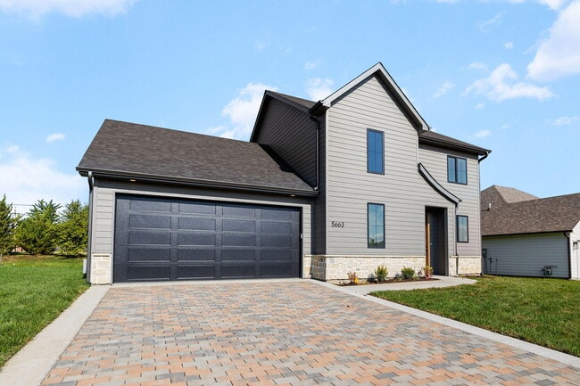 Building Photo - 5663 Ralph Dobbs Way