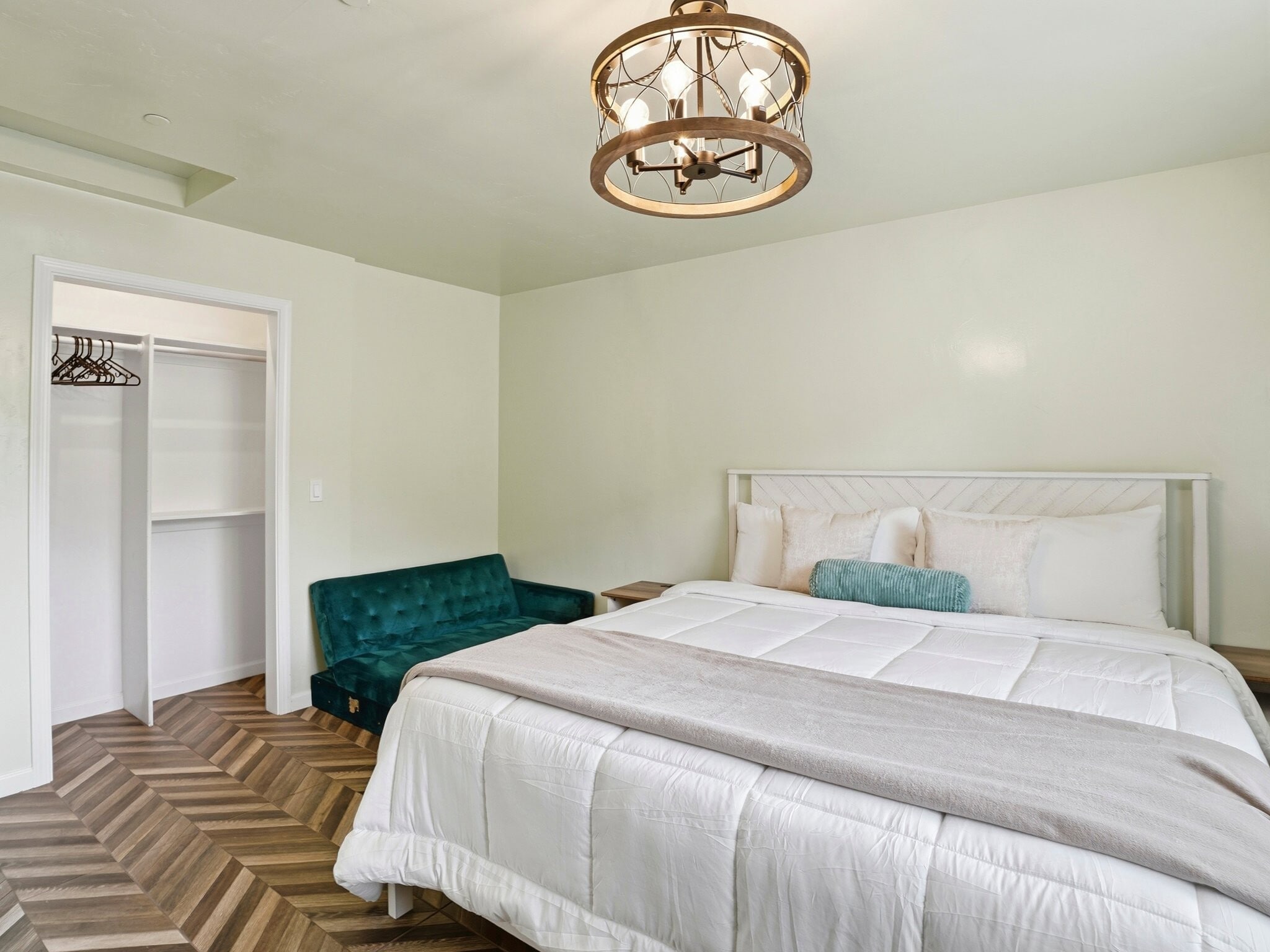 Building Photo - 16799 Center Way