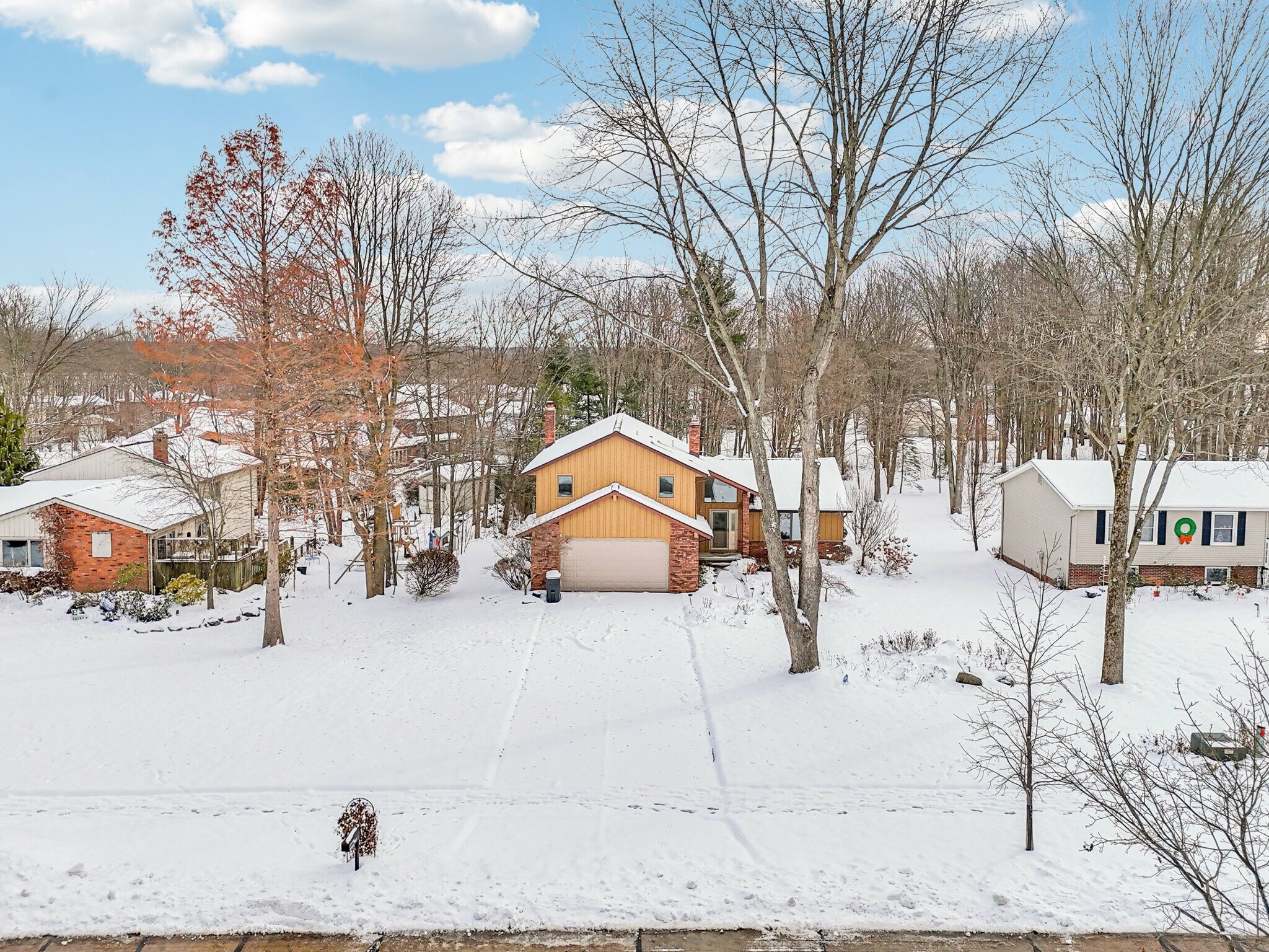 Building Photo - 6235 Sunnywood Dr