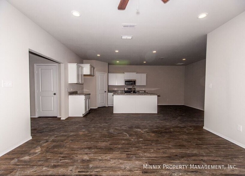 Building Photo - 1708 102nd St