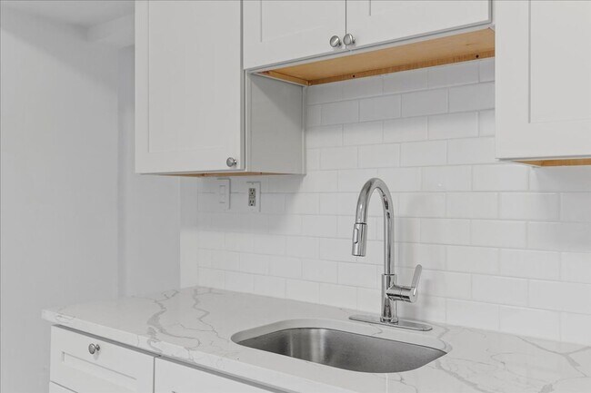 Building Photo - The B Street Flats – Modern Living in Pittsburgh’s East Side