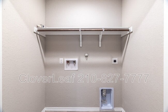 Building Photo - 2815 Rosefinch