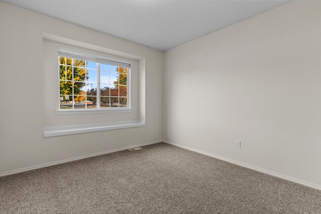 Building Photo - 1443 W Balboa St