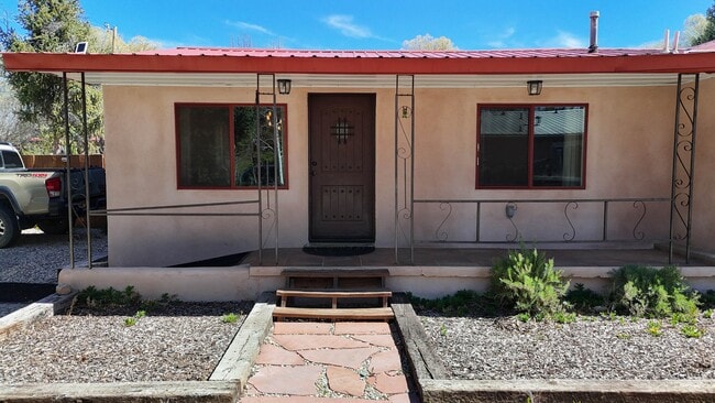 Building Photo - 127 Oakley Ln