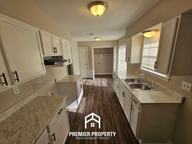 Building Photo - 3630 Tulip Tree Cove