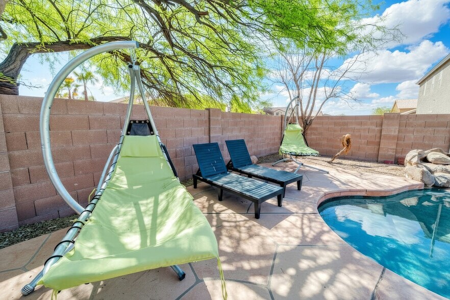 Building Photo - 1549 E Judi Pl