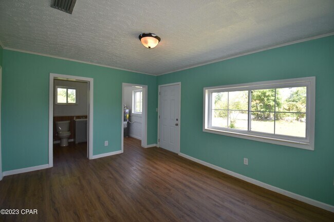 Building Photo - 1815 Arthur Ave