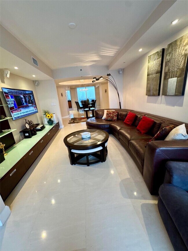 Building Photo - 19111 Collins Ave