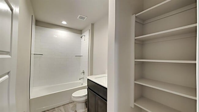 Building Photo - 4304 Colt Dr