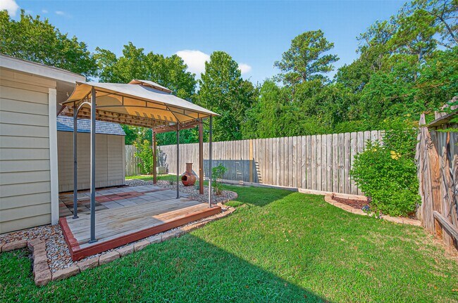 Building Photo - 2034 Wooded Oaks Dr