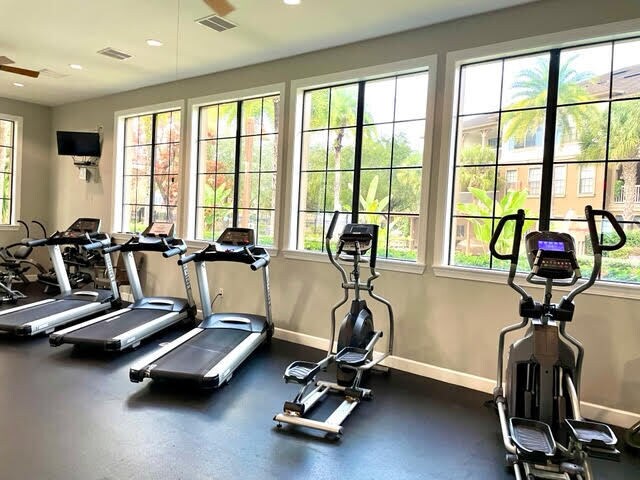 Building Photo - Stunning Remodeled 2 Bedroom Condo in Williams Walk