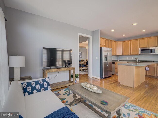 Building Photo - 8410 Chaucer House Ct
