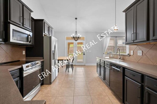 Building Photo - 321 Scotch Pine Ln