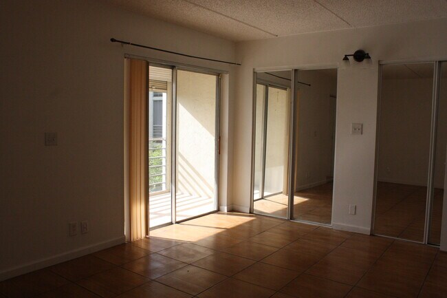Building Photo - 2200 Springdale Blvd