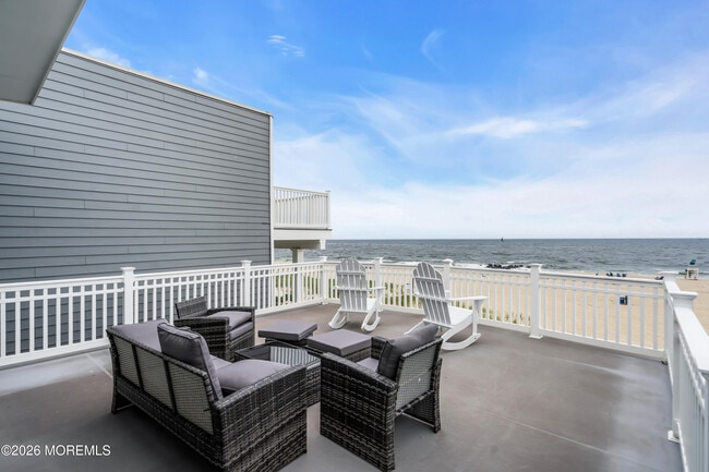 Building Photo - 55 Beach Front