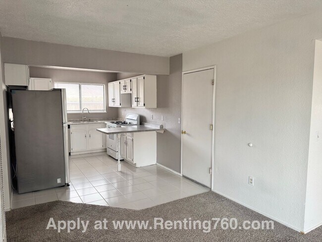 Building Photo - Comfortable 3 Bed 2 Bath Home