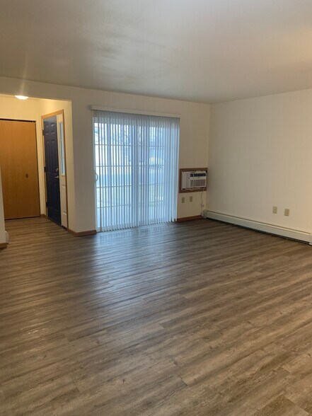 Building Photo - 308 Murdock St