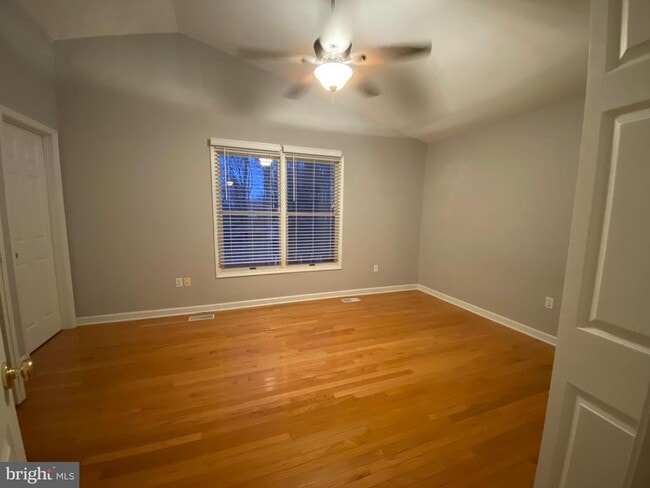 Building Photo - 702 Cloverfields Dr
