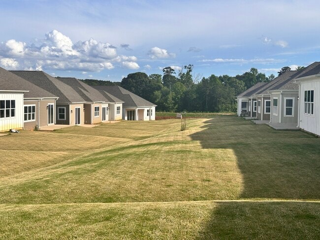 Building Photo - 4592 Kobus Ct.