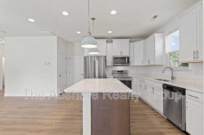 Building Photo - 404 Avery Glenn Way