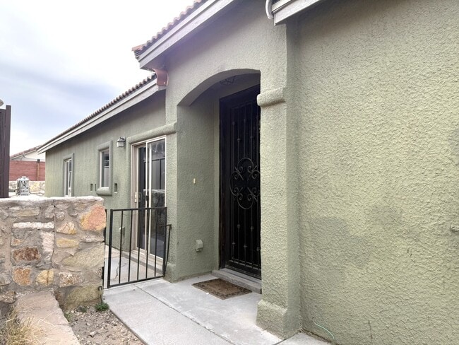 Building Photo - 13136 Freshford