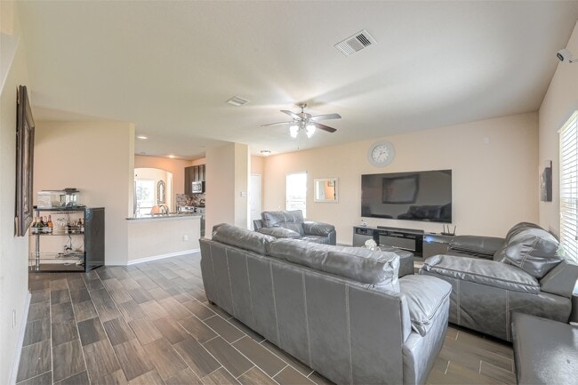 Building Photo - 3030 Currier Ct