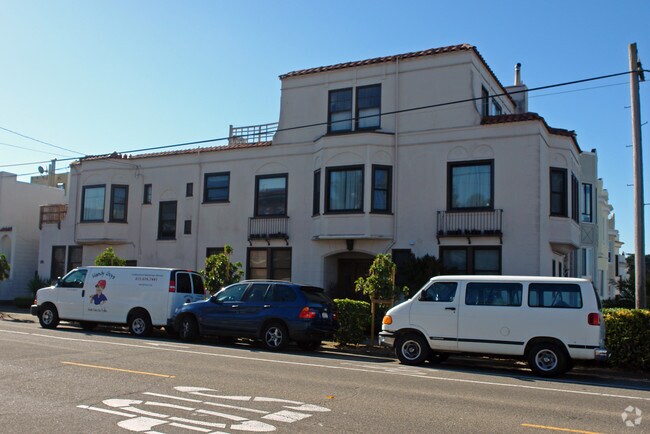 Building Photo - 3145-3149 Cabrillo St