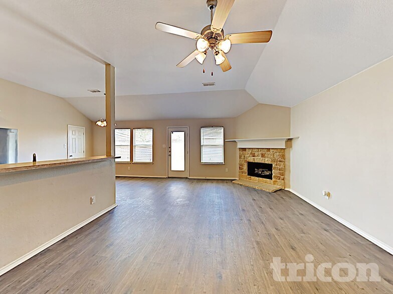 Building Photo - 1584 Sandhurst Dr