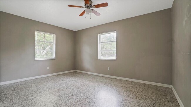 Building Photo - 1367 Gainesville Dr