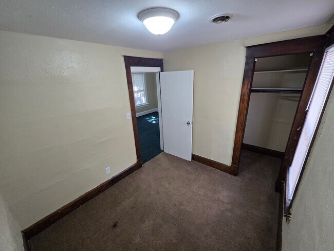 Building Photo - 414-416 Walbridge