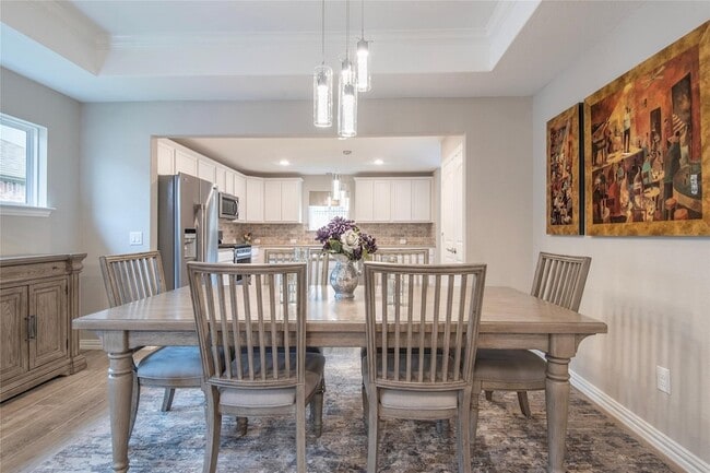 Building Photo - 7633 Rampart Dr