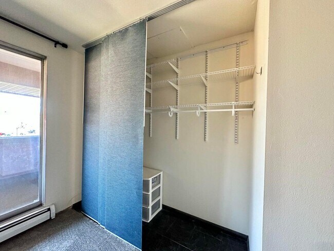 Building Photo - 11958 W Mill Rd