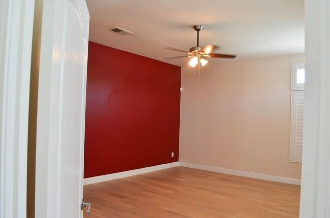 Building Photo - Spacious Riverlakes Golf Course Home with Pool, Spa & 3-Car Garage