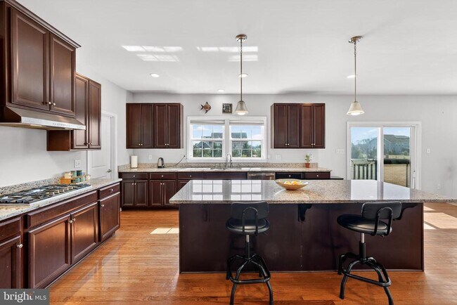 Building Photo - 40 Gina Dr