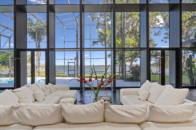 Building Photo - 3824 Gaines Dr