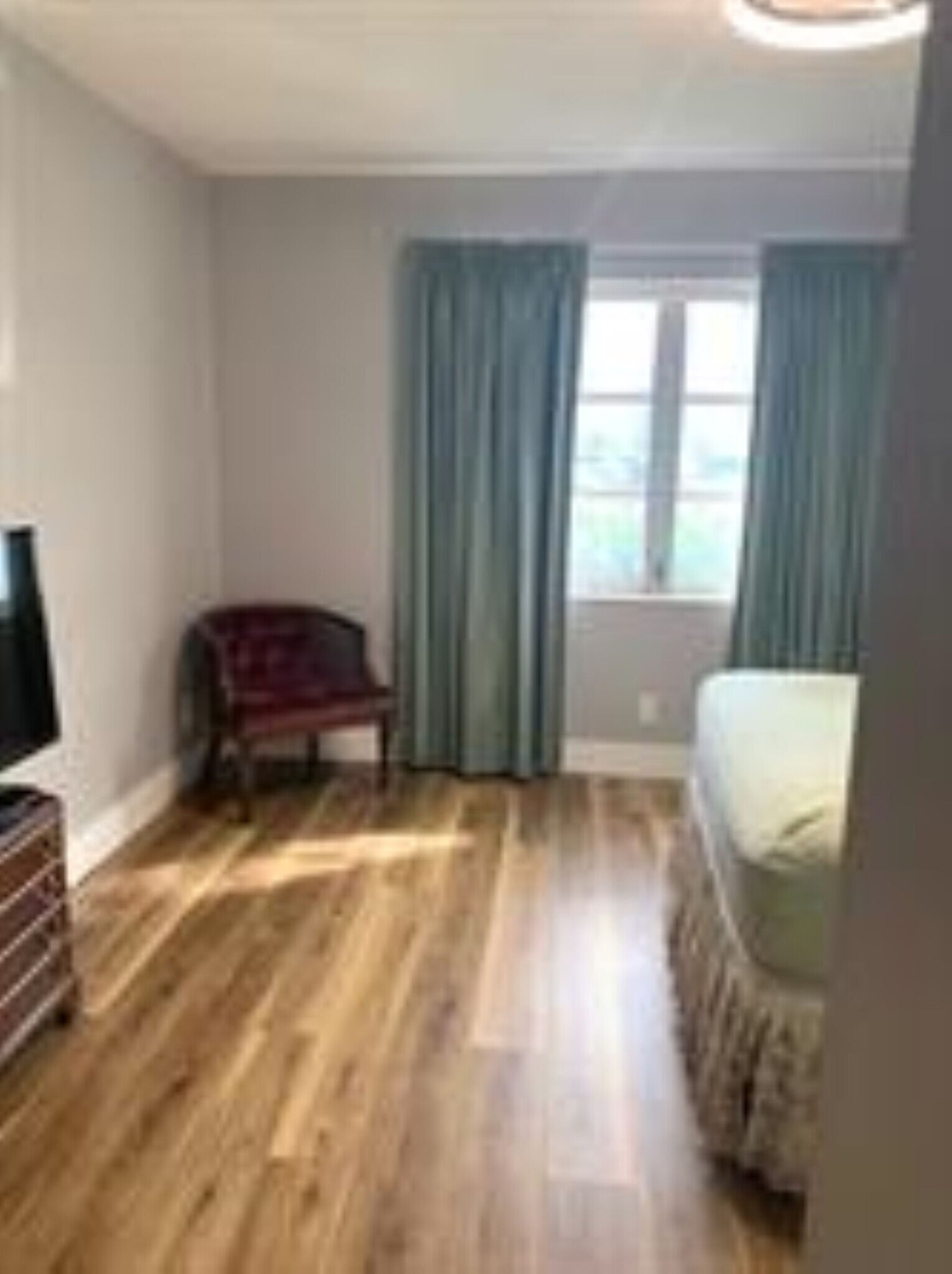 Building Photo - 119 NE 19th Ct