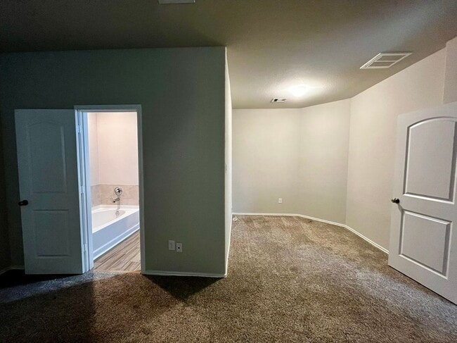Building Photo - 5443 Redwood Summit Ln