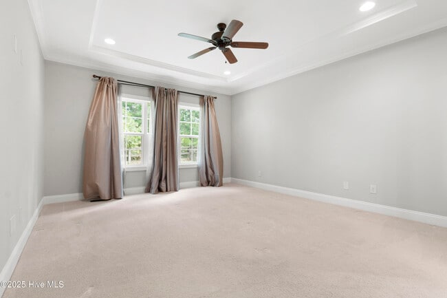 Building Photo - 585 Herons Brook Dr