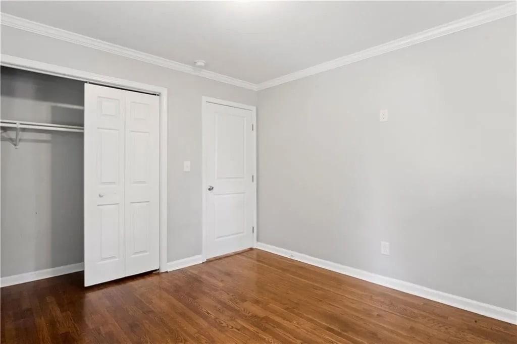 Building Photo - Room in House on Patricia Dr