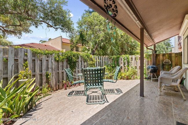 Building Photo - 8701 Camelia Ct