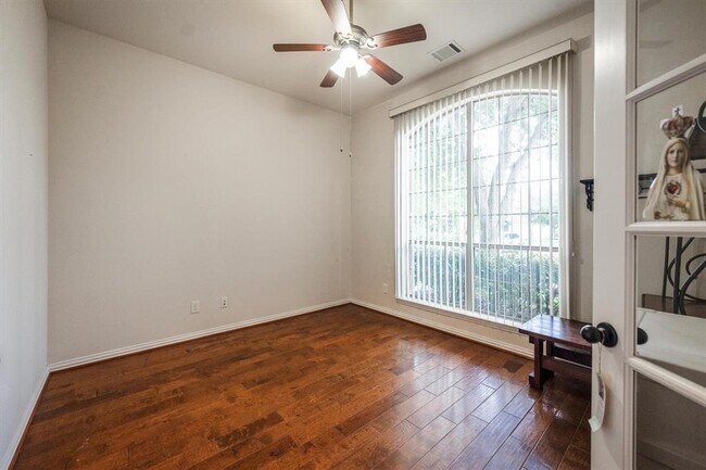 Building Photo - 18419 Willow Oak Bend Dr