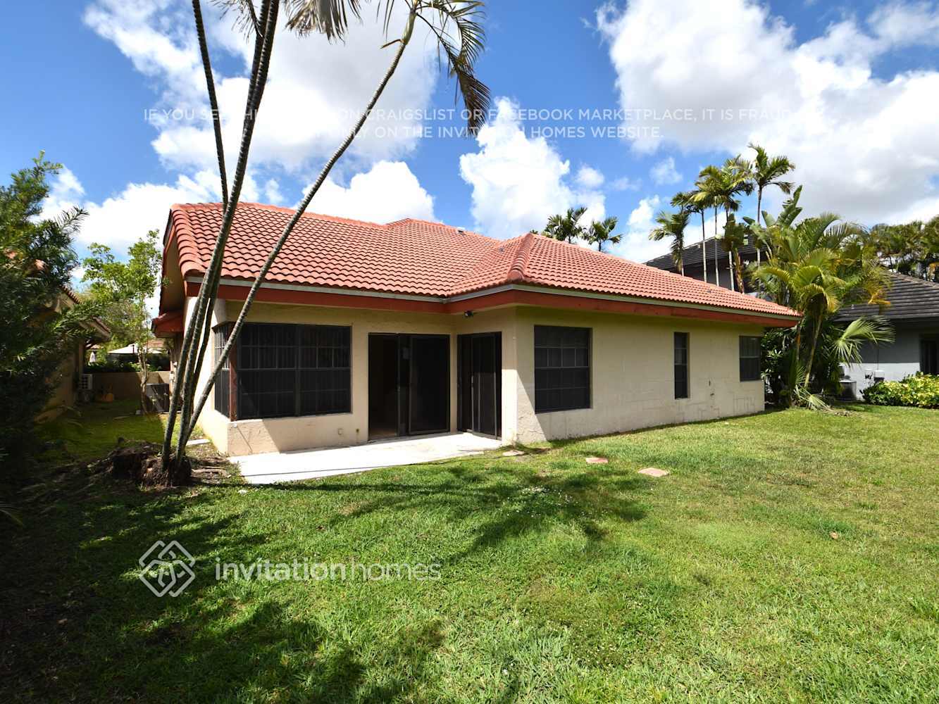 Building Photo - 800 SW 87th Terrace