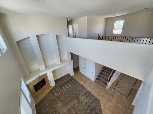 Building Photo - In the Heart of Green Valley Ranch